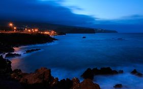 Seaside Azores Villa With Natural Pool, Terrace & Barbecue